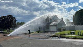 Main break sends water gushing out onto home in Edison