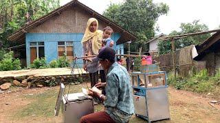 Jajanan Langka! Ikut Tukang Bandros Keliling Kampung Bojong Koneng. Suasana Pedesaan Jawa Barat