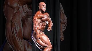 Phil heath posing Condition #bodybuilding #mrolympia #viral #shorts