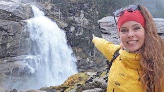 Der größte Wasserfall in Europa: Krimmler Wasserfälle (385 m) in Österreich