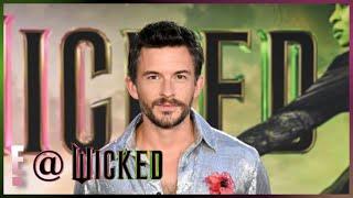 Jonathan Bailey RIPPED His Pants While Performing “Dancing Through Life” in ‘Wicked’ | E! News