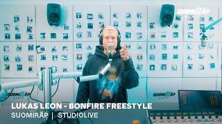 STUDIOLIVE: Lukas Leon - Bonfire Freestyle