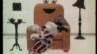 Tjaebord Advert with dancing dog  1982