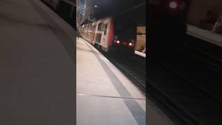 Départ d'une Z8800 Carmillon n°57B à Saint Michel Notre-Dame ~ RER C #train #sncf #archive