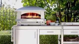 Make Great Pizzas at Home with the Kalamazoo Outdoor Pizza Oven