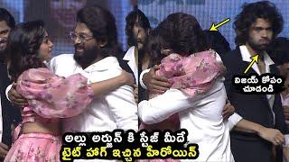 Allu Arjun Tight HUG TO Saanve Megghana @ Pushpaka Vimanam Trailer Launch Event | Vijay Devarakonda