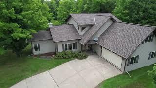 3001 Lavis Rd | Lisa Gudowski & Mike Raivala