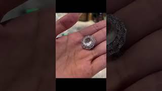 给你们变个魔术！#我又心动了 #高级珠宝 #玉佩 #天然翡翠 #翡翠 #民间手艺人 #古玉收藏 #翡翠手鐲 #翡翠珠宝 #shorts