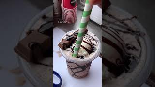 KitKat shake in making | Gurgaon | #shorts #kitkatshake #kitkat #drink