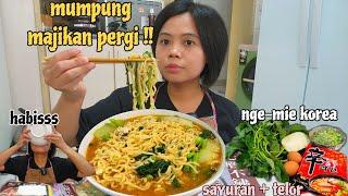 MUMPUNG MAJIKAN AJAK ADEKNYA JALAN2 ‼️Masak mie kuah + sayuran + telorr