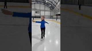 Вика второй раз скобки делает #вселенскийлед #еленаальшаннан #фигурноекатание #тренер #фигуристка