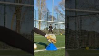 골키퍼 슈퍼세이브Corn strike󠁧󠁢󠁥󠁮󠁧󠁿#골키퍼 #골키퍼훈련 #goalkeeper #해외축구 #유소년축구 #goalkeepertraining #축구교실