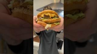 La Recette du Mythique Bigmac à la maison !!  #shorts #recette #bigmac #burger #seizemay