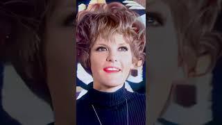 Petula Clark - Downtown 4K Remastered 1