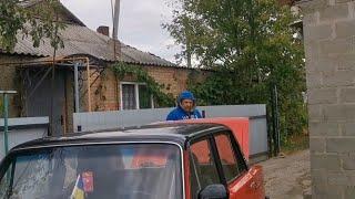 Перевезли гарбузи. Нарвали яблук. Треба купляти півня.