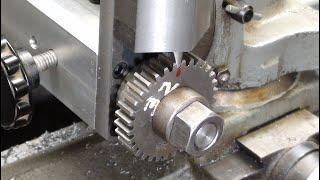 GEAR CUTTING on the ATLAS LATHE pt1 #841 tubalcain craftsman