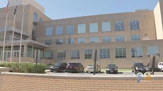 Parents At Mitchell Elementary School Were Outraged After Some Students Didn't Receive Lunch This We
