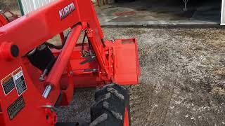 Driving the Kubota M5660 SU tractor with shuttle shift!