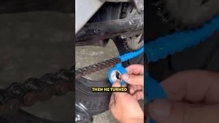 YOU’LL NEVER GUESS WHY HE WRAPPED THE TAPE AROUND THE CHAIN