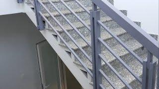 Kho Tư liệu Xây dựng - Cầu thang khung sắt mặt bậc đá granite (Phần 2/2)