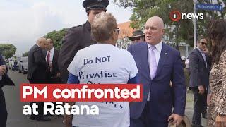 Moment protester confronts Christopher Luxon at Rātana | 1News on TVNZ+