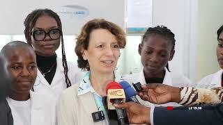 L'Ambassadrice de l'UE visite les laboratoires du Centre des maladies infectieuses