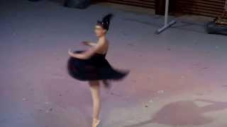 Gabriela Komleva shows fuete. Yekaterina Chebykina
