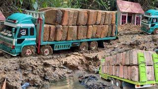 LANGSIR BATU BATA ke DESA TERPECIL/PELOSOK HUTAN. Rc fuso super geret. Hino 500 tronron