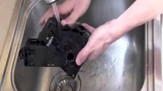 Philips-Saeco espresso brew group cleaning.flv