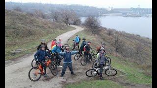 Дождливая вело кулинарная покатушка по острову Хортица . С группой ВелоZPкатаем в любую погоду .