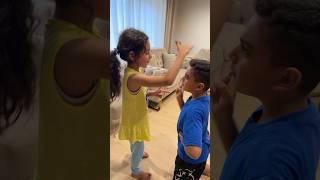 ايلين مفكره حالا اطول من اخوها 