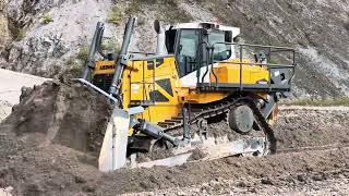 Liebherr PR766 05 Dozer - Year: 2022 - 68 Hours - New! CE Certified