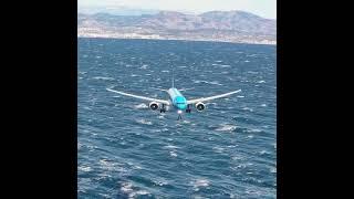 Airplane Emergency Landing at Airport Eps 232