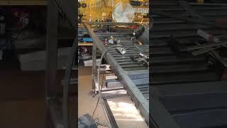 Installing and welding a fence structure in a level position #diy #fence #welding #fabrication