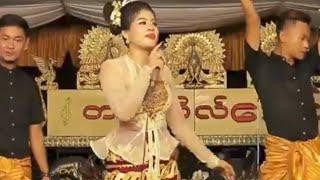 ကေတုမတီ ဘိုမ ဝိုင်းချစ် ပေါက်စိ ဆိုင်း  တက္ကသိုလ် ဒေါင်း