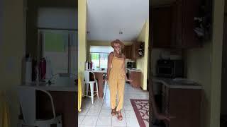 Mom Style: Embrace Happy & Confident Looks #womenfashion #bohostyle #OOTD