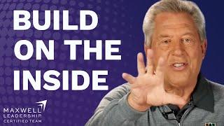 8 Habits Why People Are Most Successful | John Maxwell