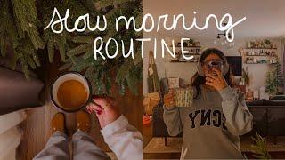 GETTING INTO THE HOLIDAY SPIRIT, SLOWLY | a slow morning routine 