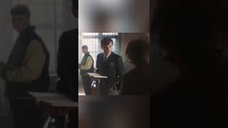 Хитрый  ученик  неделю  притворялся  учителем  в  школе