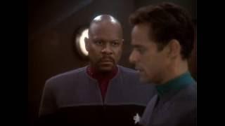 Star Trek DS9 : Capt Sisko Never Surrenders