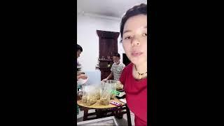 跟着【梅子】的镜头，近距离感受街头热闹的生活，体会平静淡然的人生