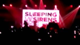 Sleeping With Sirens - If I'm James Dean, Then You're Audrey Hepburn @ Pabellón Oeste