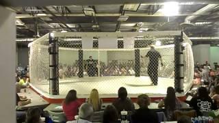 Cage fight Clark Bailey