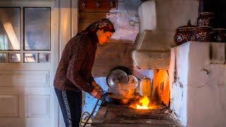 I Moved to an Abandoned Family House in the Mountains – Here’s What I Cooked!