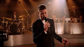 Michael Bublé - You Make Me Feel So Young [Official Music Video]