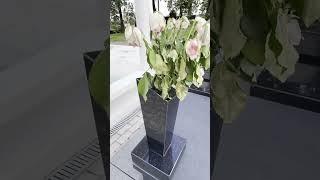 Памятник за 3 млн из черного Хакасельского гранита и белого мрамора Бьянка Карара