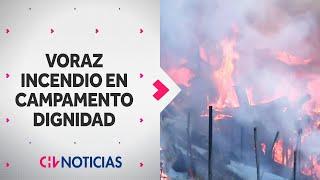 GIGANTESCO INCENDIO afecta a Campamento Dignidad de La Florida: Al menos 40 casas destruidas