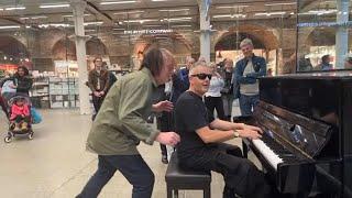 Rock Star With Blonde Hair Turns Up - PIANO LIVESTREAM