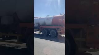 #Trailer Tanker Loaded of Gas#amazingdriver#alwayskeepsafe