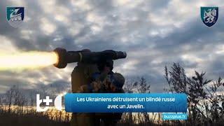 Les Ukrainiens détruisent un blindé russe avec un tir direct de Javelin.